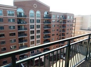 770 Pearson St APT 802, Des Plaines, IL 60016