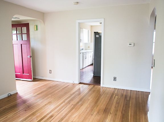 4th image of 2615 Lorraine Ave