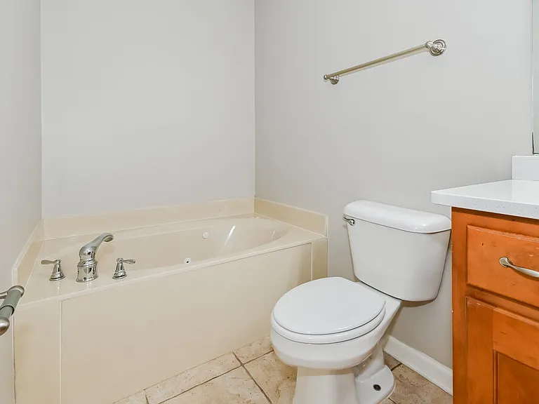 6336 Sandbourne E — Photo 12