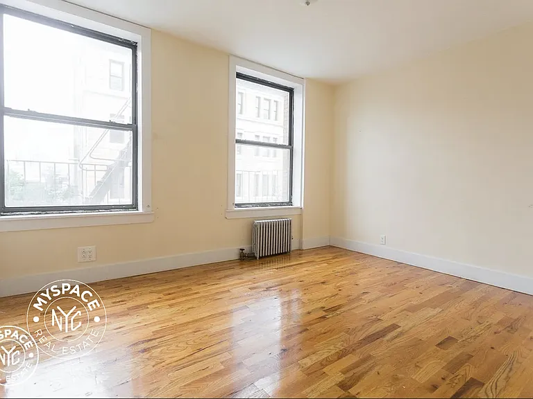 381 Berry St #4C — Photo 7