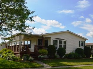 78 Periwinkle Dr #78, Olmsted Falls, OH 44138