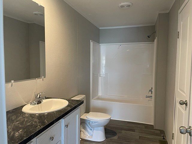 2nd image of 6152 N Genesee Rd #771