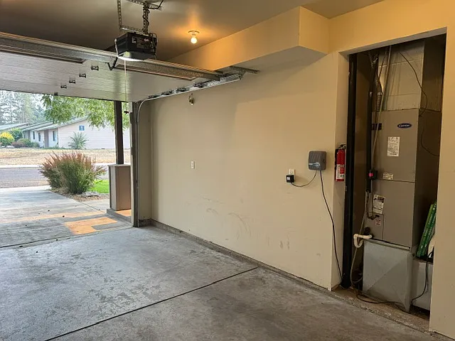 1023 E 30th Ave — Photo 34