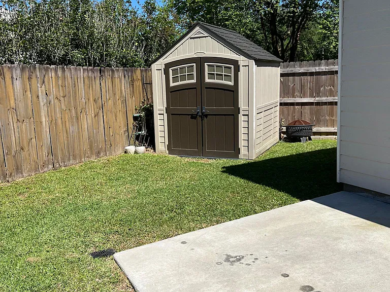 18548 Lake Camellia Ave — Photo 27