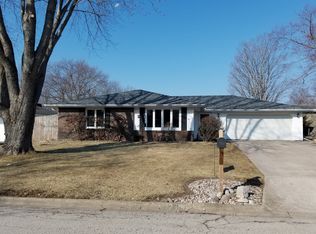 204 Circuit Ct, East Peoria, IL 61611