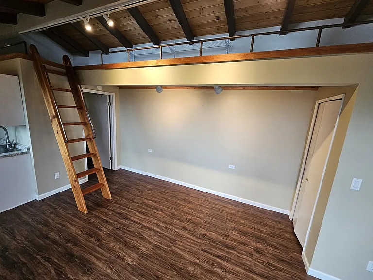 2780 Houston Dr #STUDIO — Photo 6