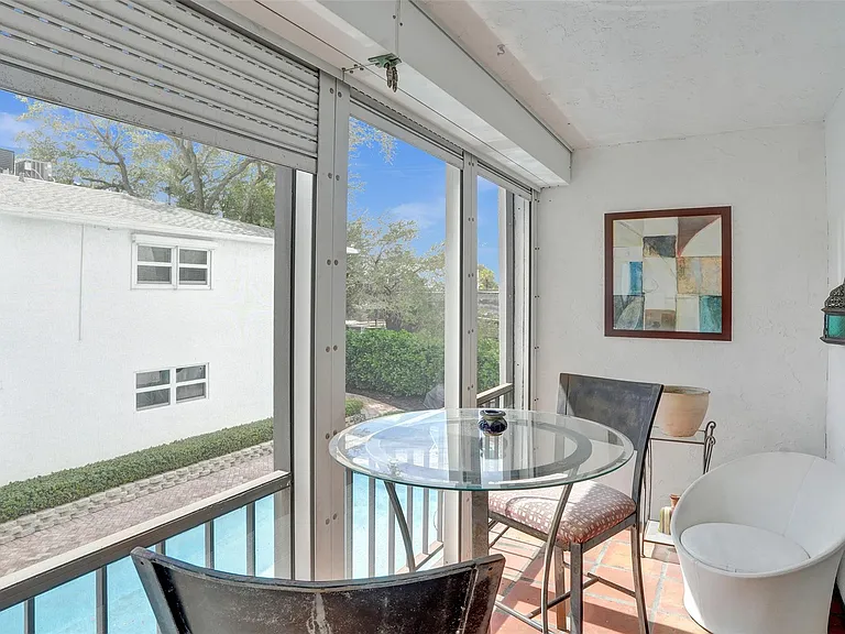 1212 SE 2nd Ct #201 — Photo 15