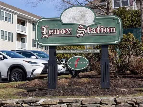 1 Lenox St APT 314, Norwood, MA 02062