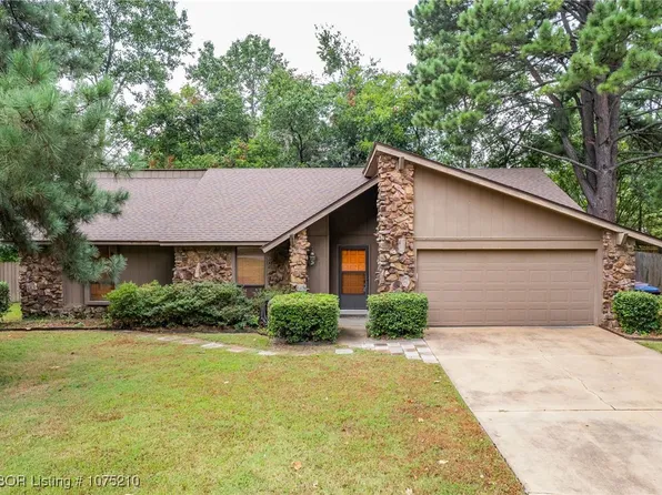 10721 Old Harbor Ct, Fort Smith, AR 72903