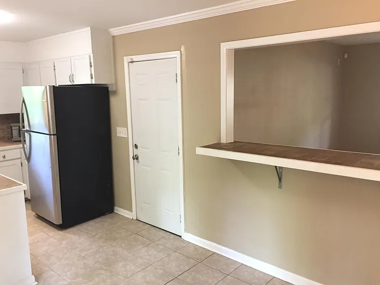 1443 Janmar Dr #MAIN UPSTAIRS — Photo 13