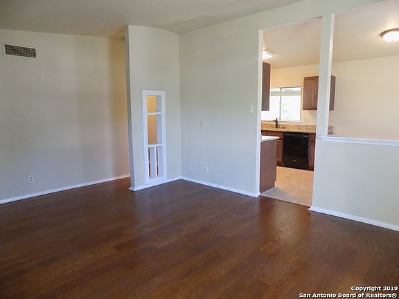 5th image of 2318 Glen Ivy Dr