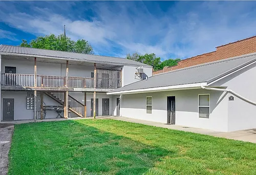 125 W Dunklin St #G Photo 1