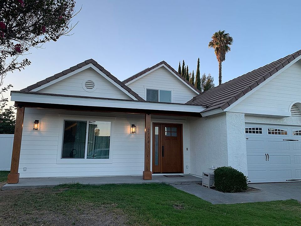 1st image of 27741 Buckskin Dr