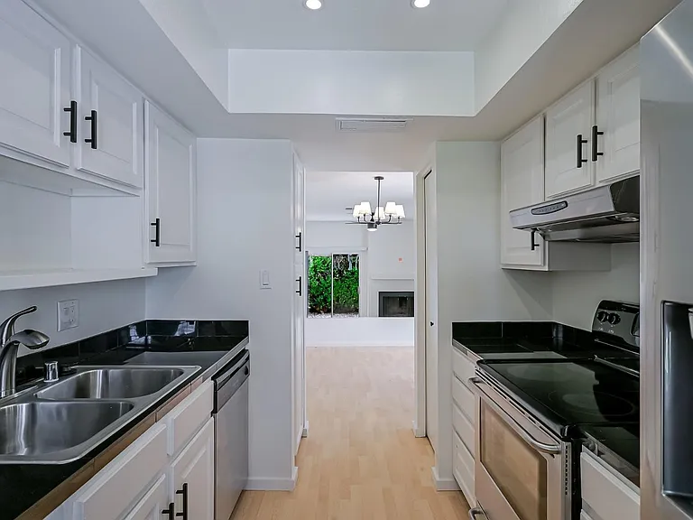 7853 E Pleasant Run — Photo 12