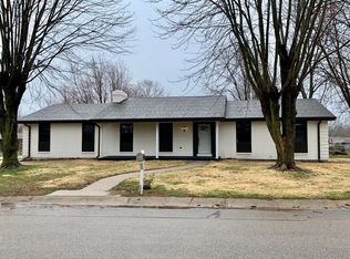 604 Dave Dr, California, MO 65018