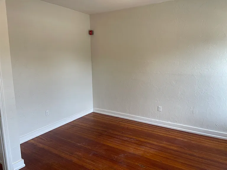 620 Columbia Rd #5 — Photo 9