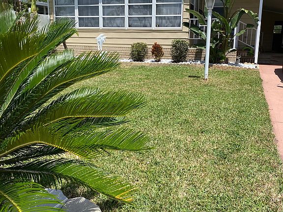2nd image of 1385 Barefoot Cir