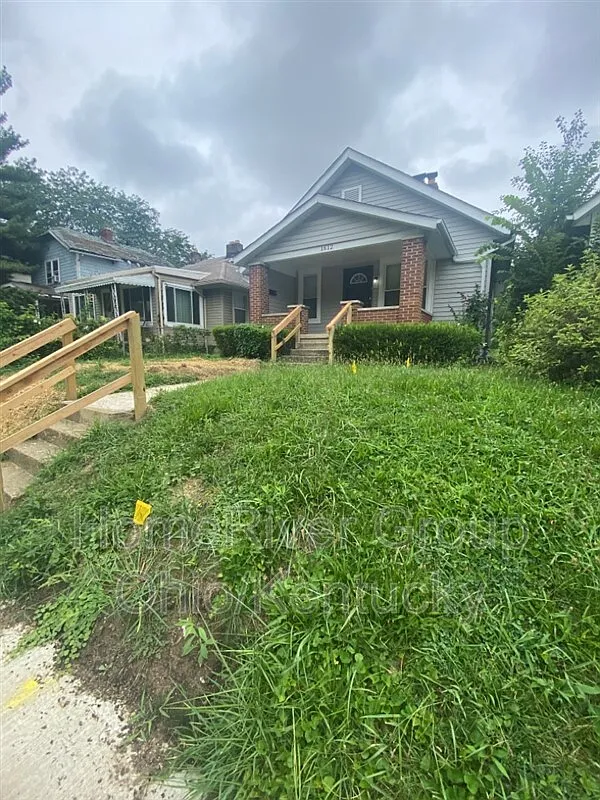 1612 Manchester Ave photo 1