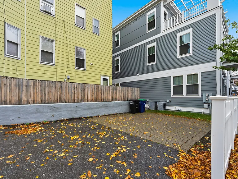 77 North St #77 — Photo 35
