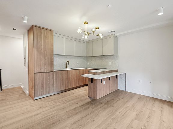 4th image of 23 Logan Cir NW #1