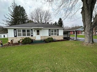 706 E Main St, Clintonville, WI 54929