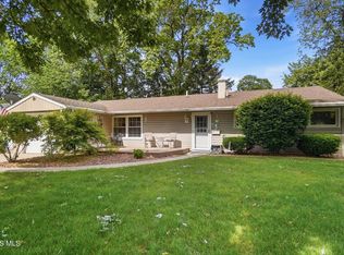 4733 Elmhurst Rd, Toledo, OH 43613