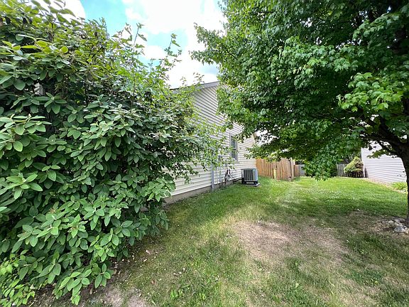 2nd image of 990 Bull Run West Dr