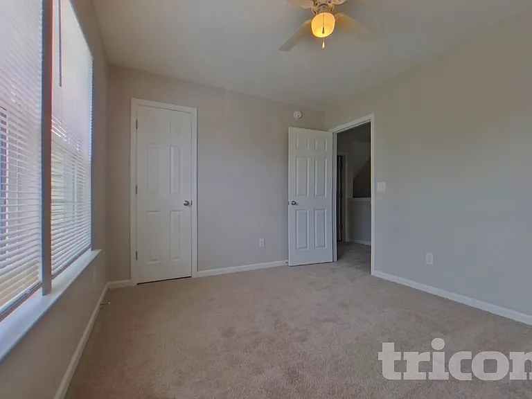 248 Eagle Pointe Dr — Photo 13