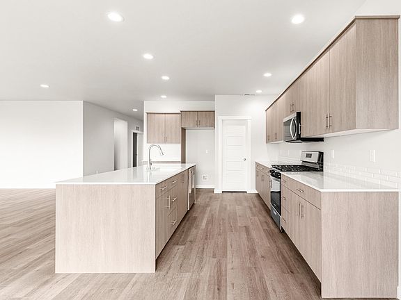 4th image of 17749 N Hugh Glass Way