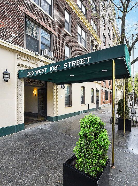 1st image of 200 W 108th St APT 15C