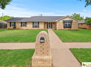2728 Red Oak Dr, Wichita Falls, TX 76308