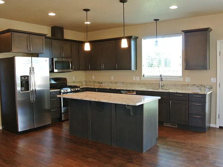 2620 Newton St — Photo 6