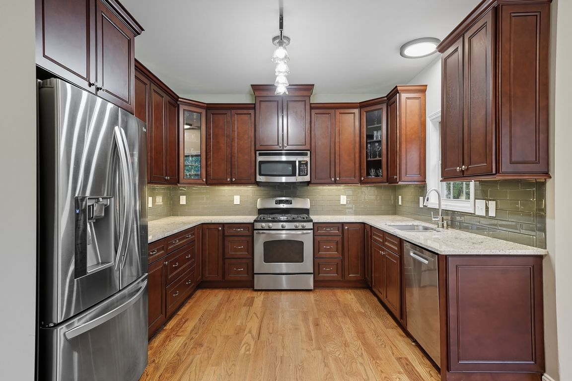 next background image