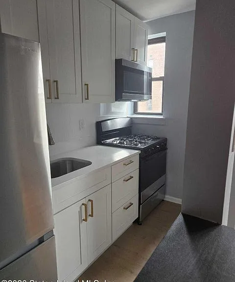 2400 E 3rd St #E26 — Photo 6