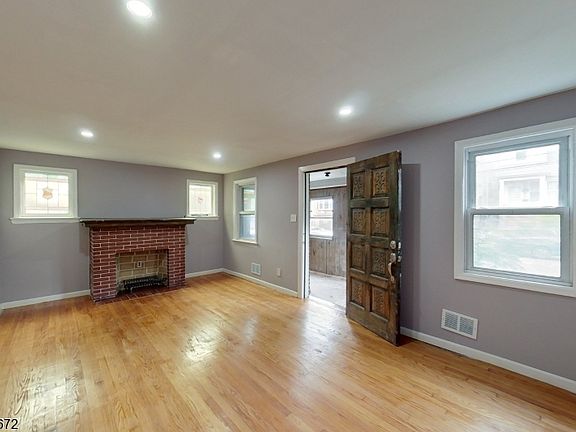4th image of 751 S 20th St