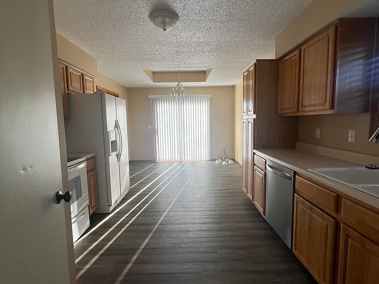 4738 S Ridgeview Ave — Photo 4