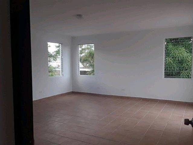 2nd image of 21 Calle Mar Del Norte