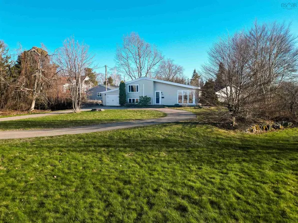 60 Riverside Dr, Sydney River, NS B1S 1G4