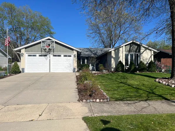195 Kingston Ln, Bloomingdale, IL 60108