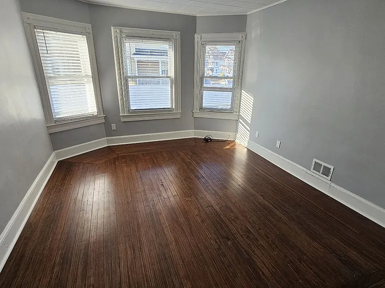 72 Grandview Ave #1 — Photo 3