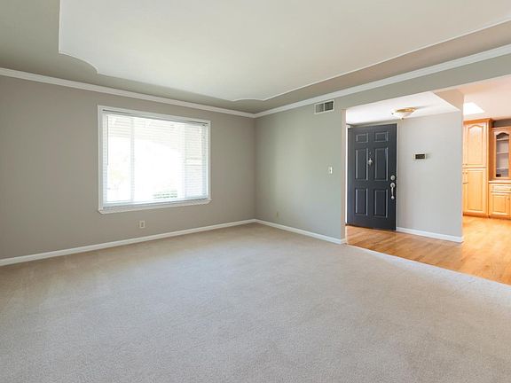 5th image of 682 Kirk Glen Dr