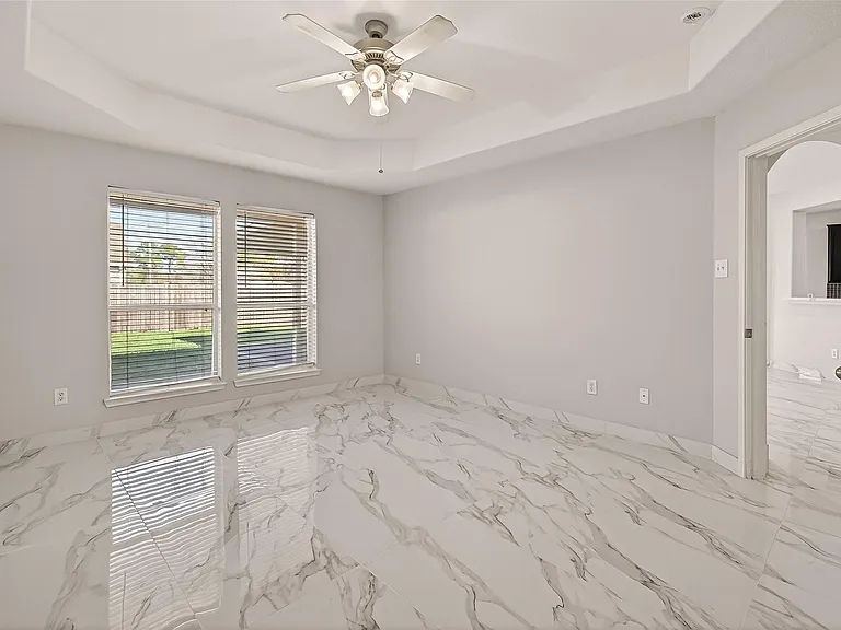 71 N Forrest Ave — Photo 29