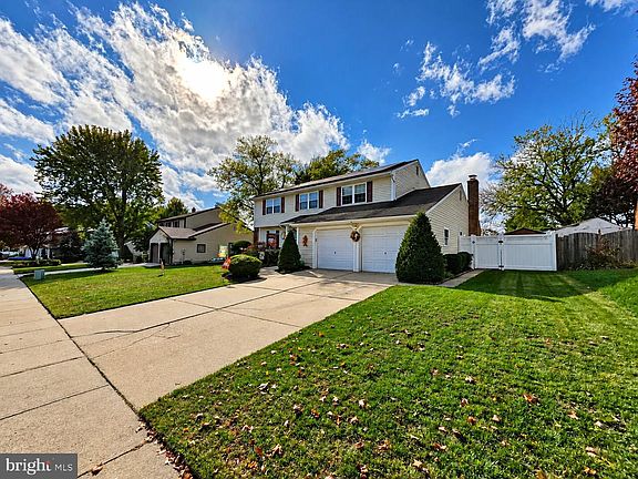 3rd image of 9 Tinsmith Ln