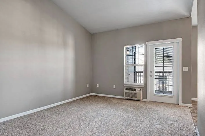 River Ridge Apartments — Photo 9