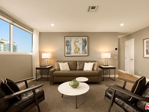 3rd image of 100 S Doheny Dr APT 607