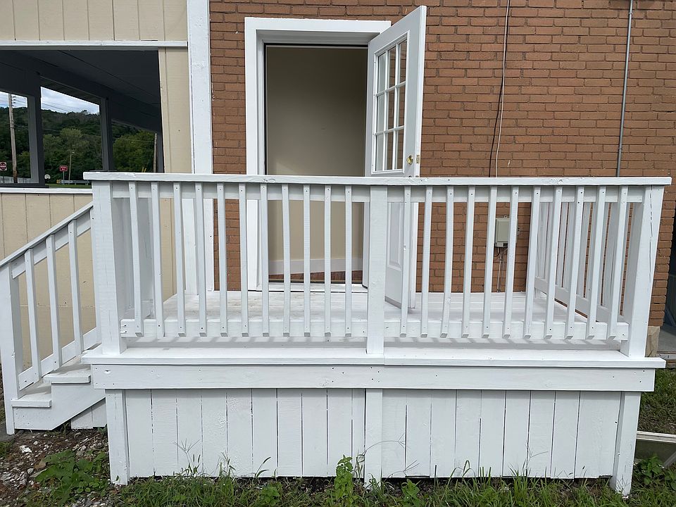 1st image of 17 Loomis Ave #2