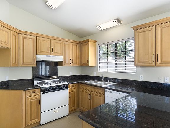 4th image of 78441 Avenue 42