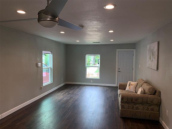 4th image of 2310 Dathe St