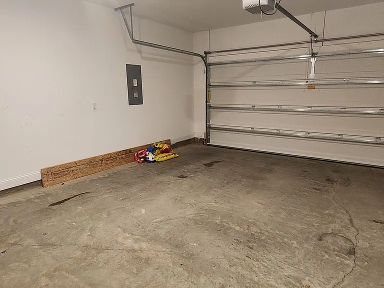 1808 Stackhouse Dr — Photo 31