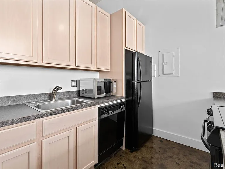 6533 E Jefferson Ave #604 — Photo 12